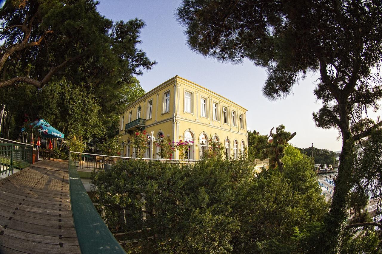 Hotel Anadolu Kulubu Adalar Esterno foto